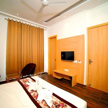 Hotel Diamond View Amritsar Esterno foto